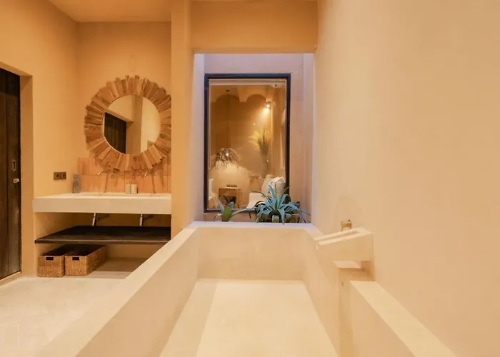 Villa Mexican Design With Pool And Rooftop